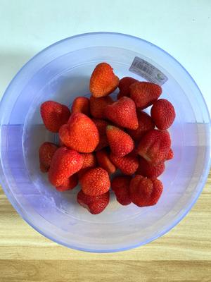 自制草莓馅🍓（草莓馅饼，草莓酥、草莓月饼🥮）的做法 步骤1