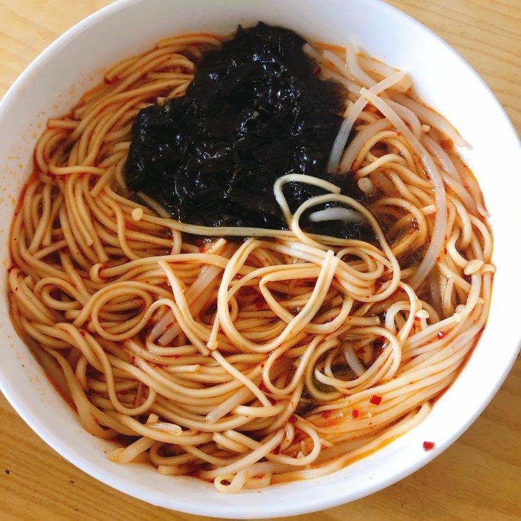 十分钟搞定的热汤面