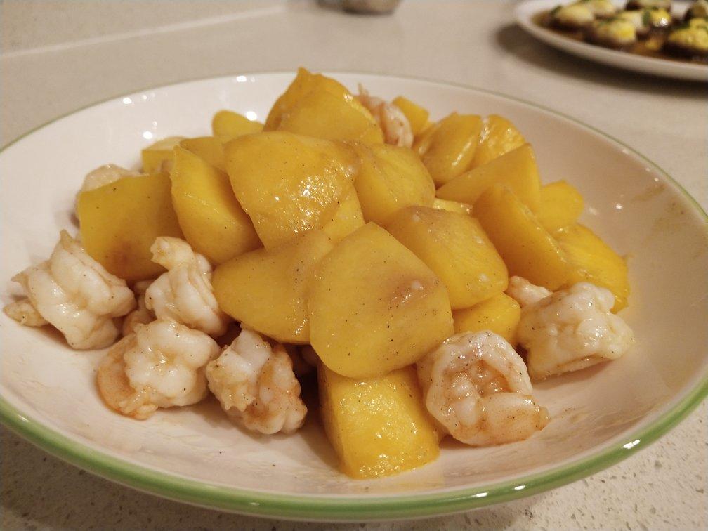黄桃炒虾仁
