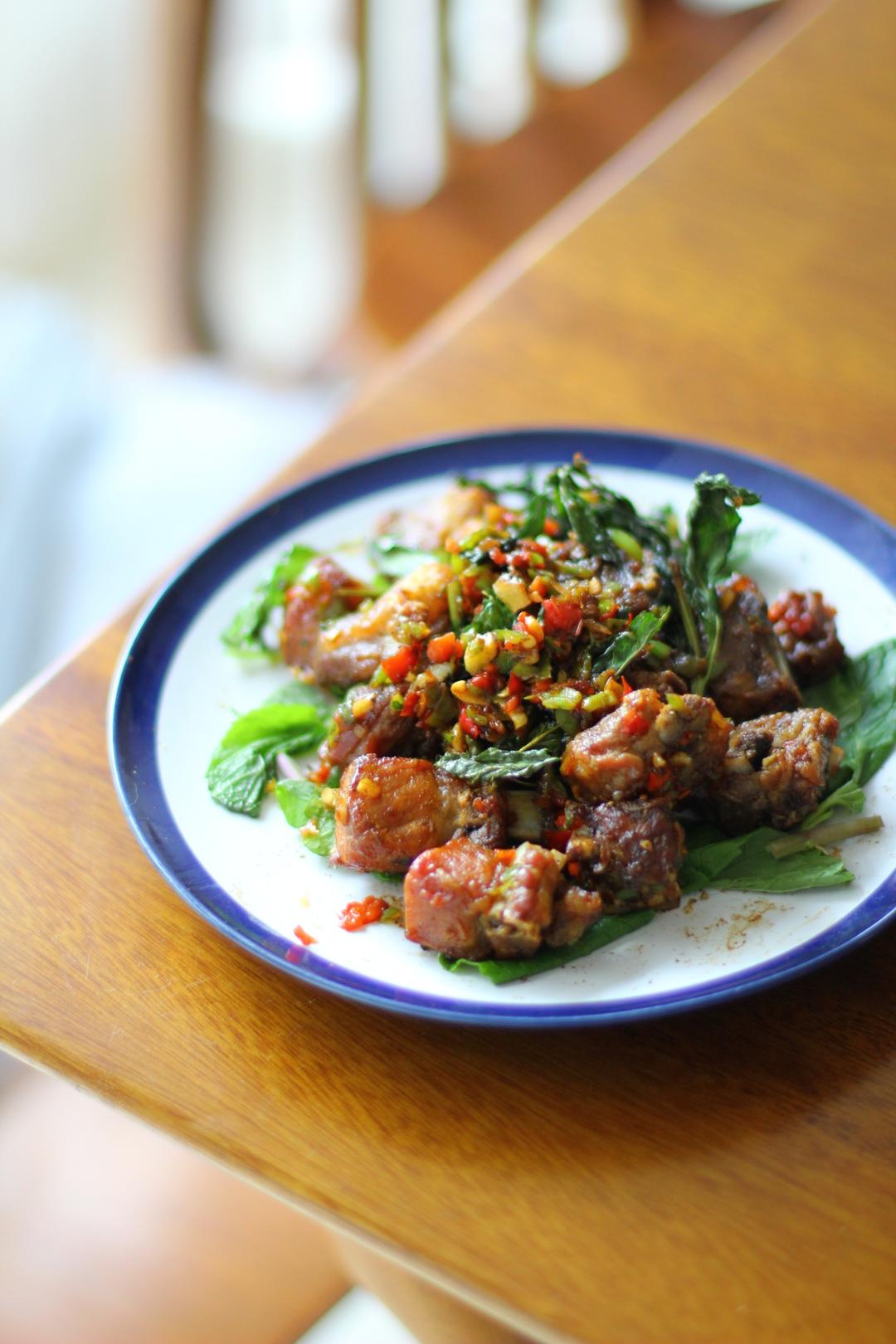 蒜香薄荷排骨酥