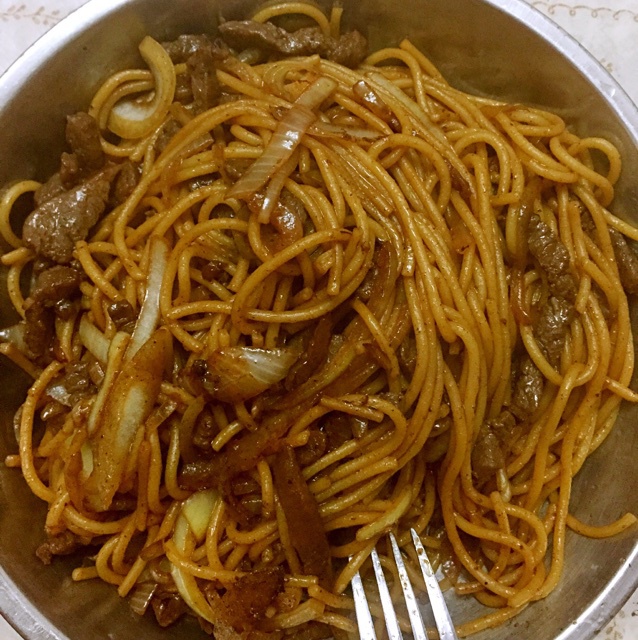 黑椒牛柳炒意面