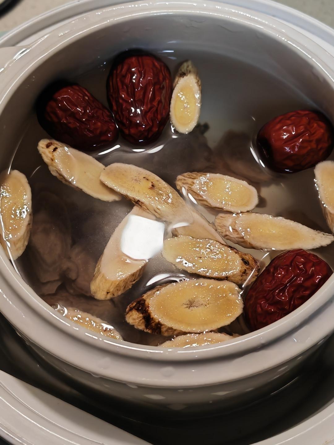 【补气补血汤的做法步骤图,补气补血汤怎么做好吃】肖肖滋补汤_下厨房