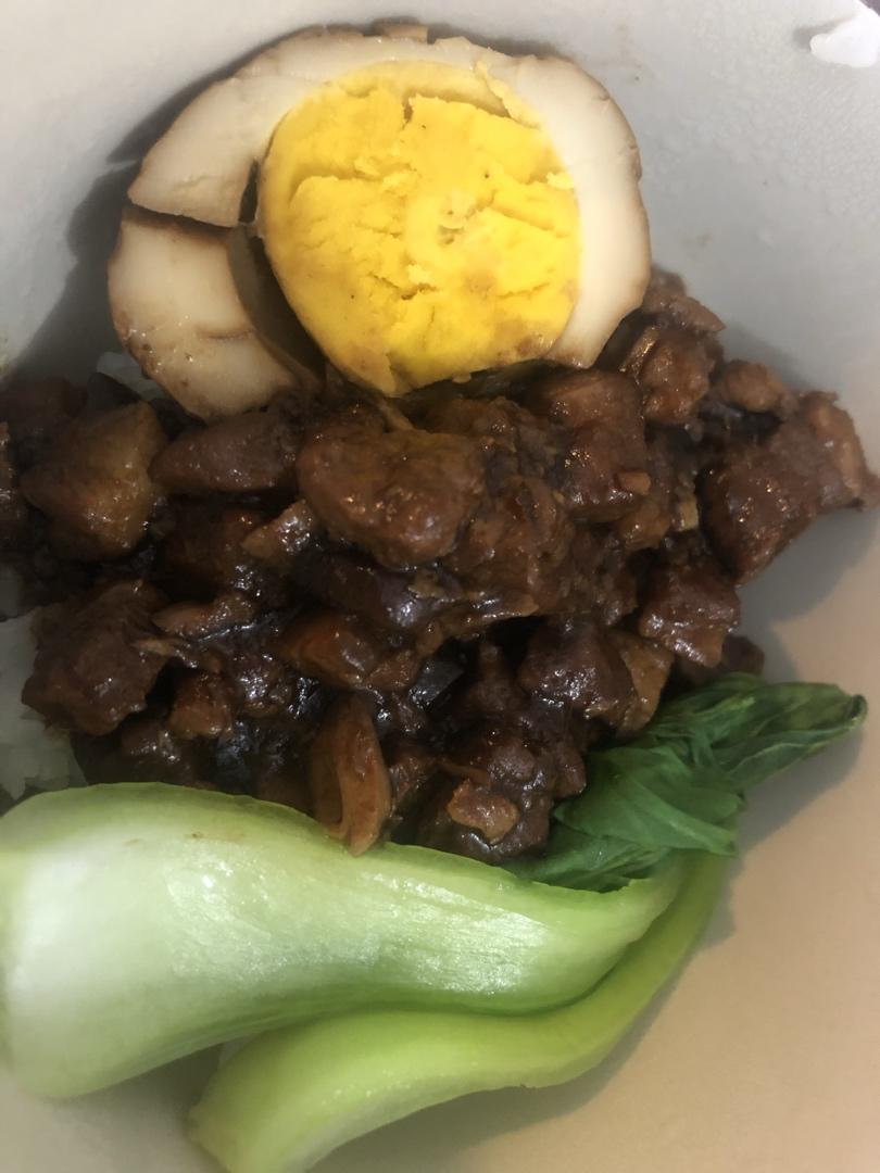 洋葱酥卤肉饭