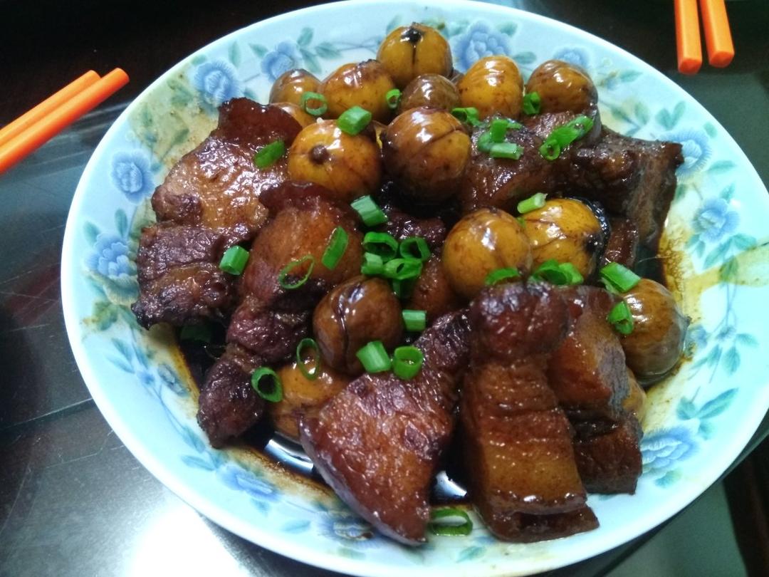 板栗红烧肉