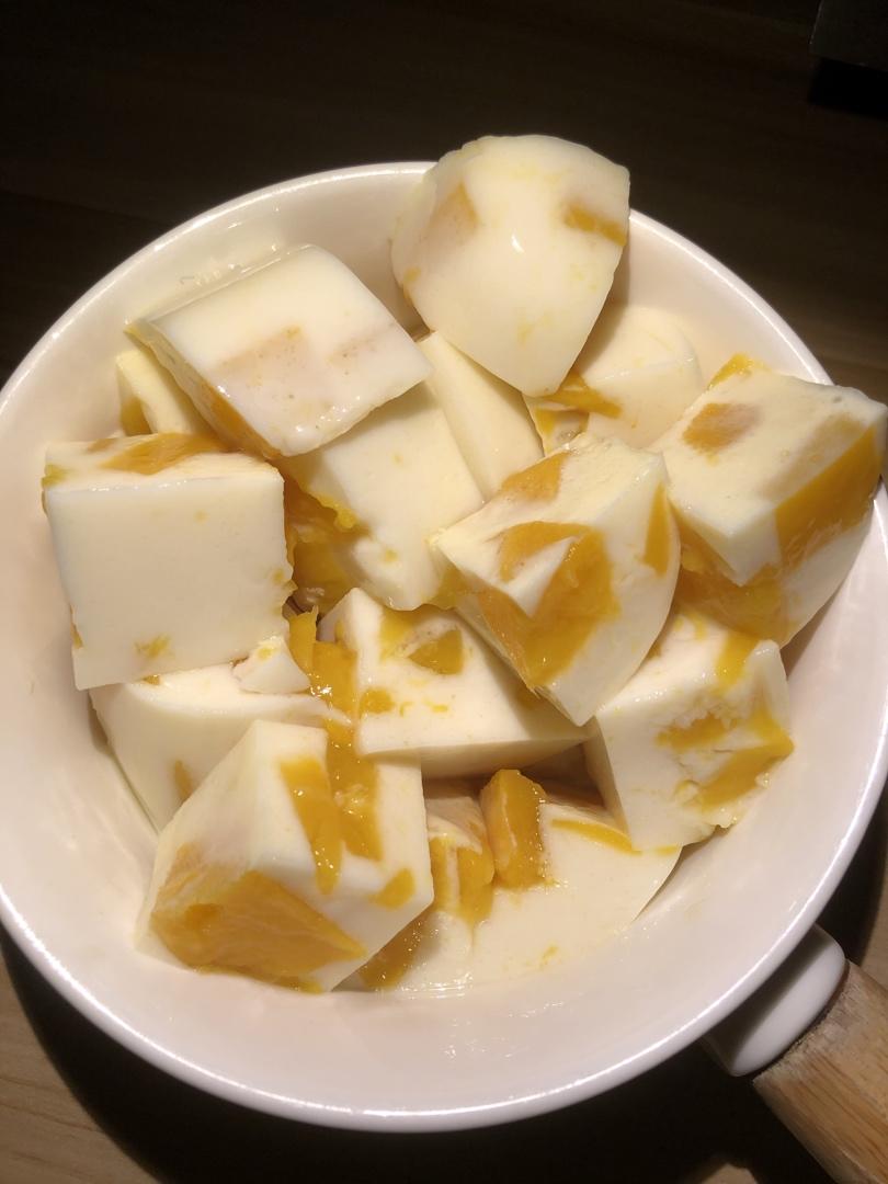 牛奶芒果布丁（白凉粉简易版）