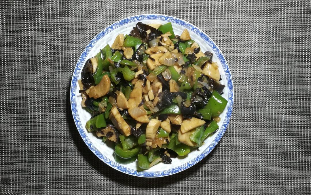 青椒木耳炒杏鲍菇