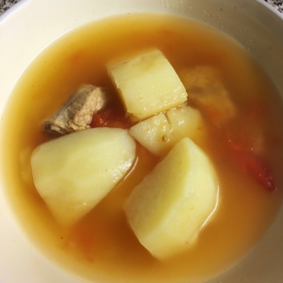 番茄土豆小排汤
