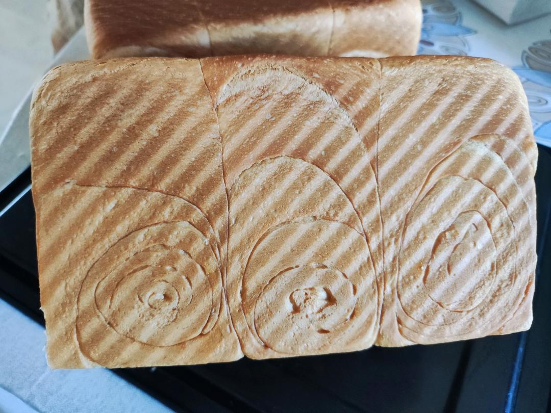 吐司，奶香手撕面包，超级香浓