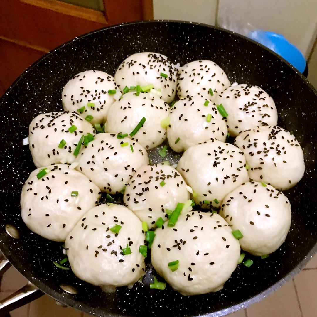 鲜虾猪肉生煎包（一定要看视频哟~）