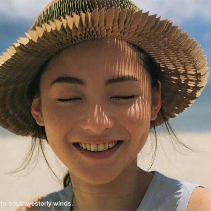 光芒万丈的猴子妹是平凡少女