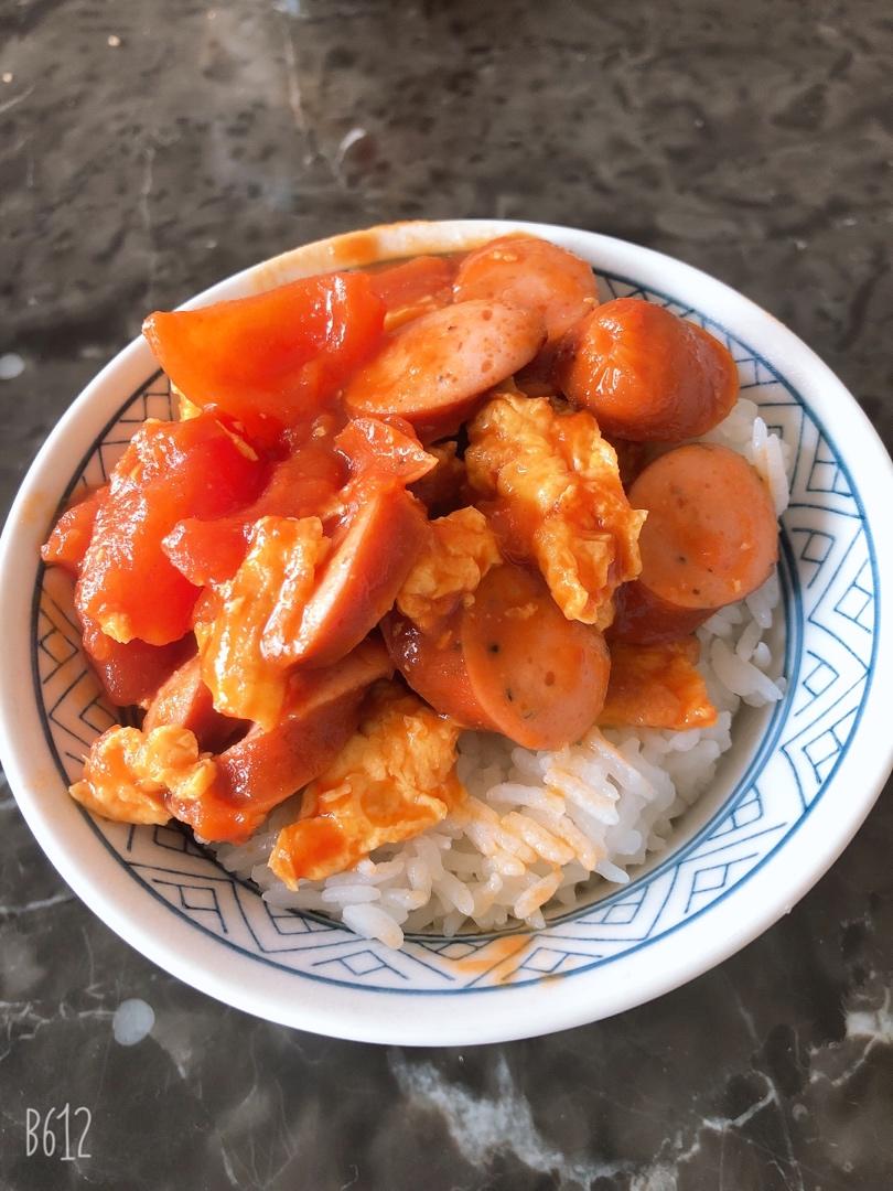 5分钟超好吃的番茄鸡蛋火腿烩饭