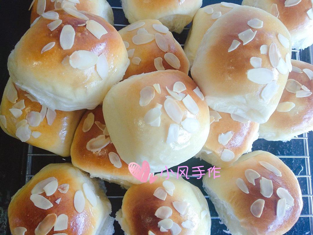 鲜奶油小餐包（一次发酵）