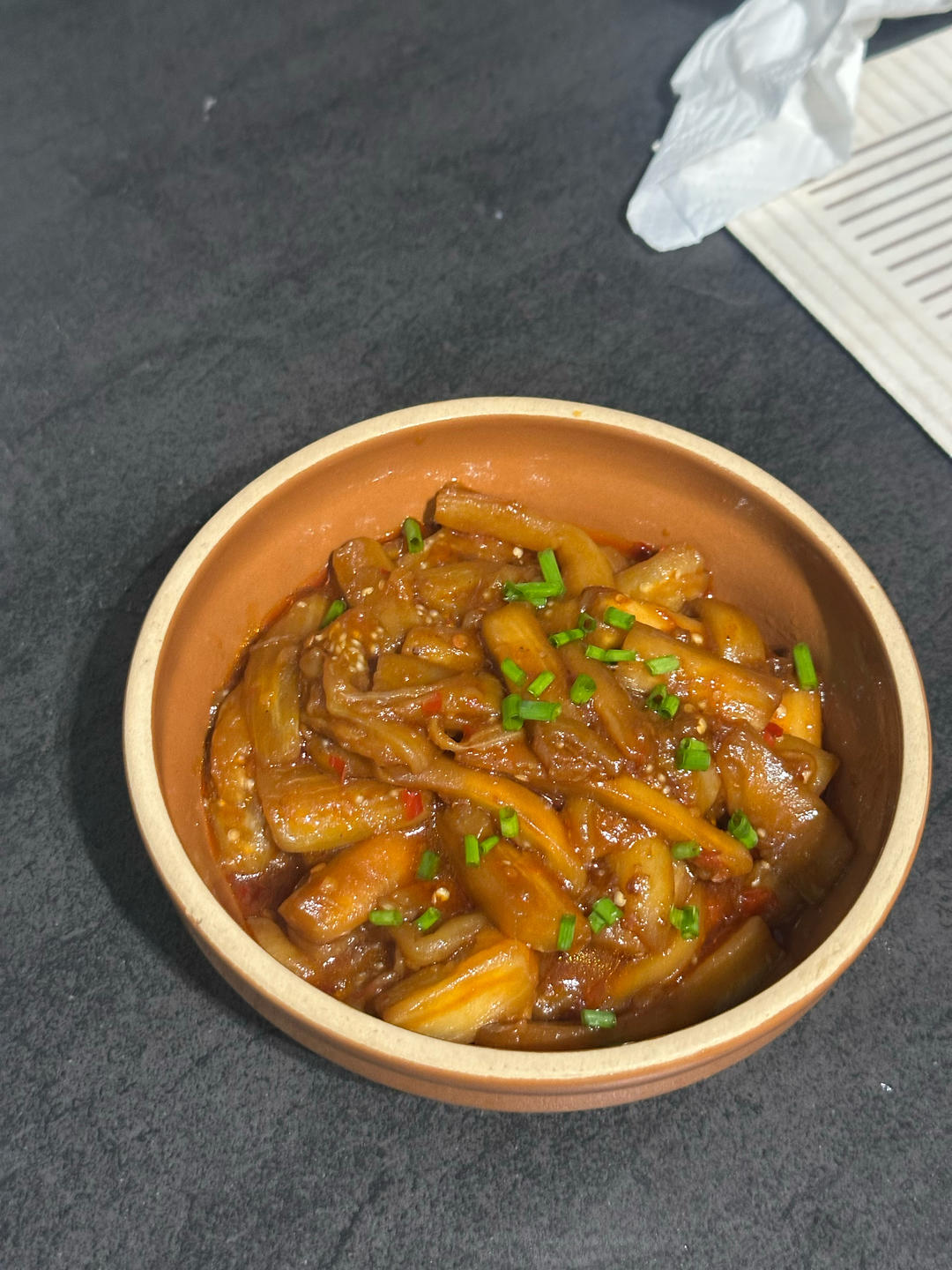 开胃下饭菜！巨简单的家常鱼香茄子煲