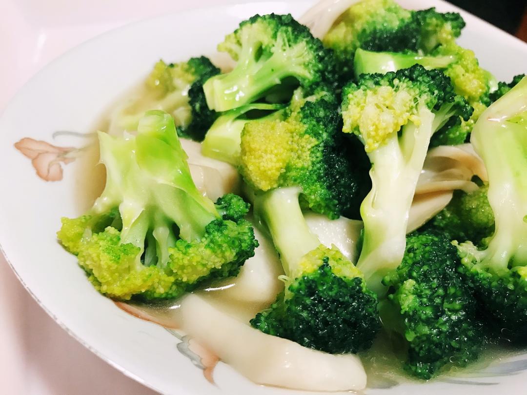 杏鲍菇炒西兰花