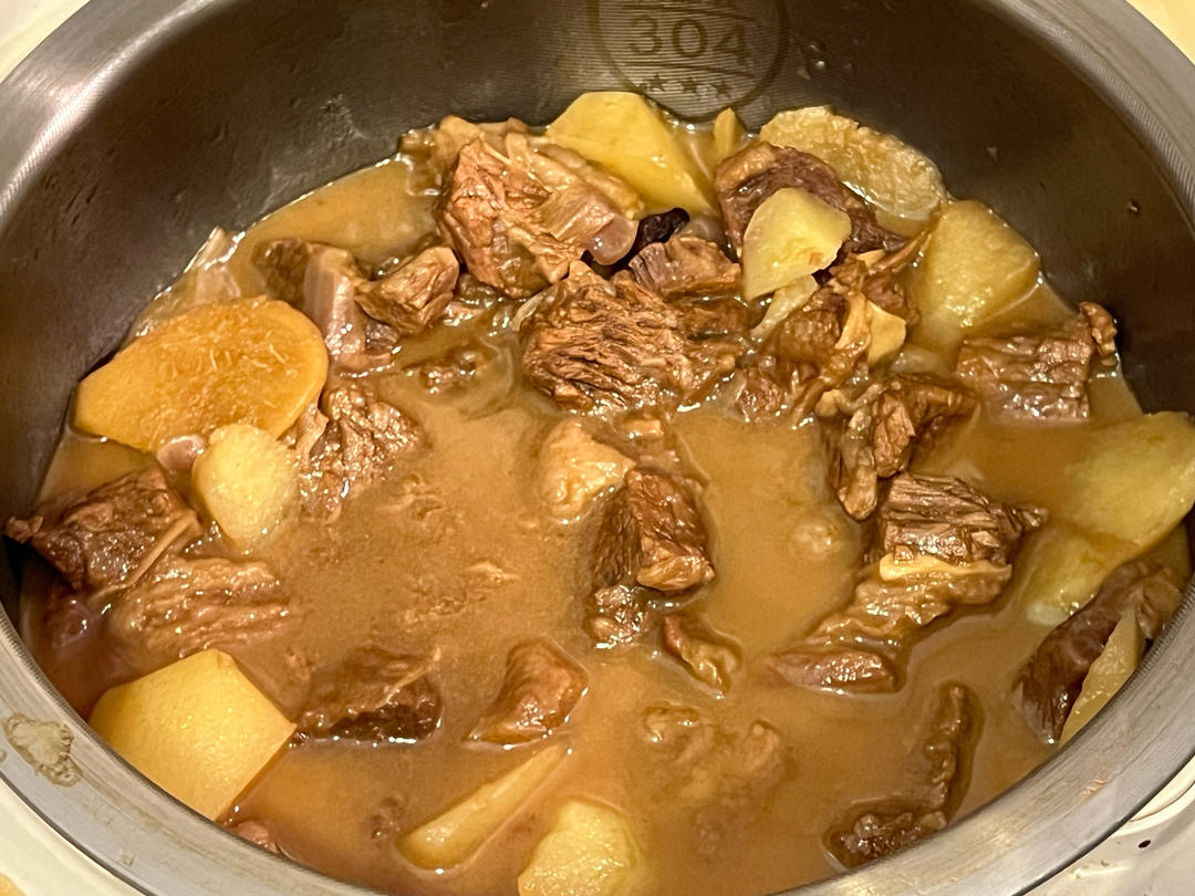 红烧牛肉土豆 （独家秘制）