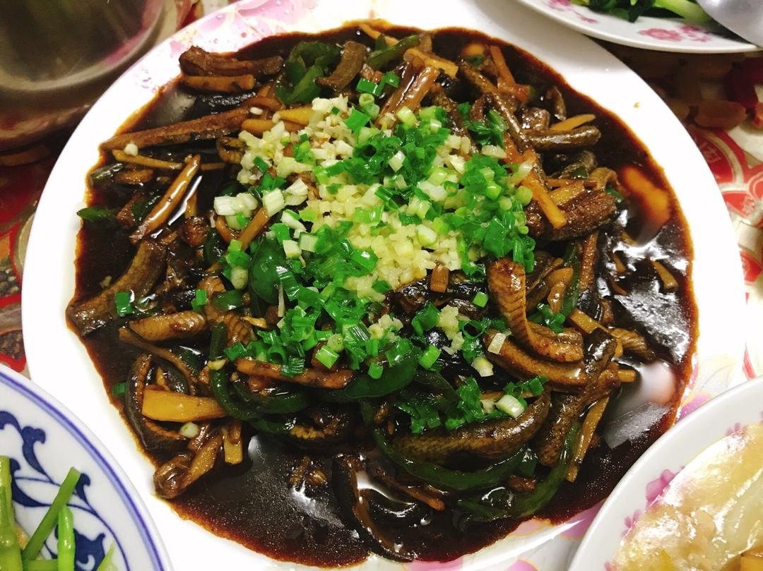 响油鳝丝