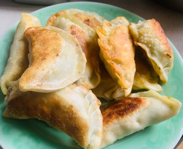 简易韭菜盒子的做法