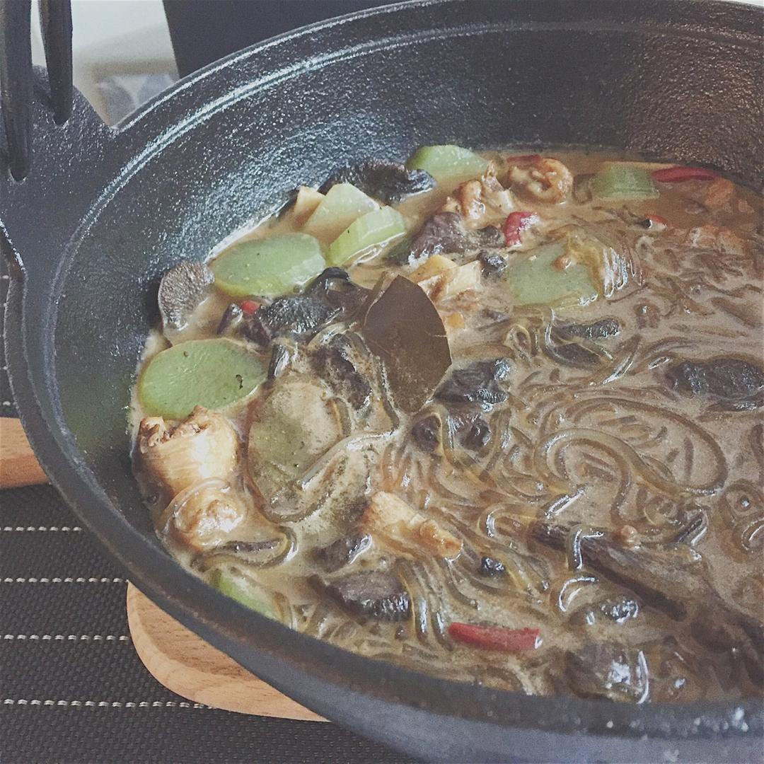 小鸡炖蘑菇