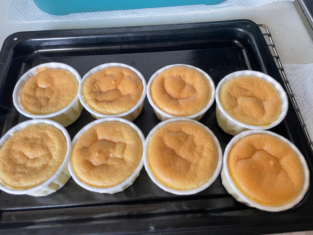 纸杯蛋糕不开裂（可做戚风蛋糕）