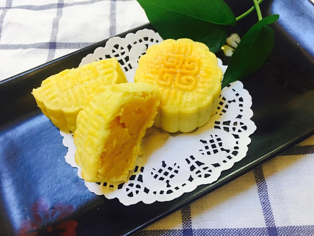 还原半岛奶黄月饼