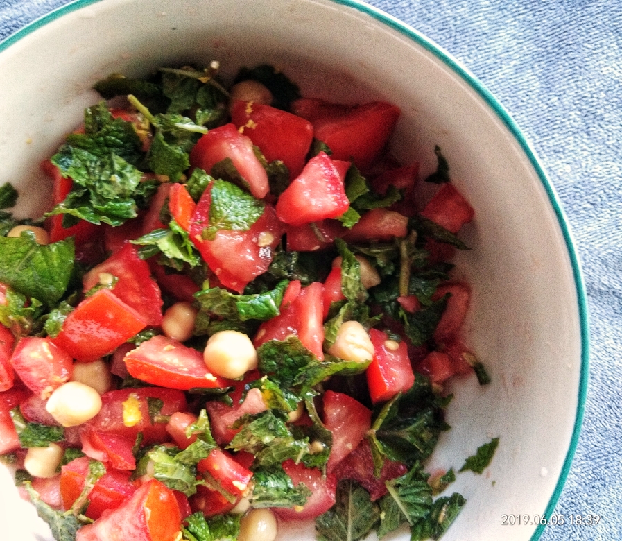简单快手清新西红柿拌薄荷鹰嘴豆的做法