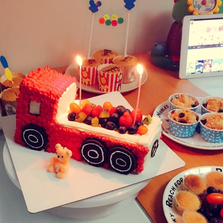 胖先森的胖太太做的工程车蛋糕