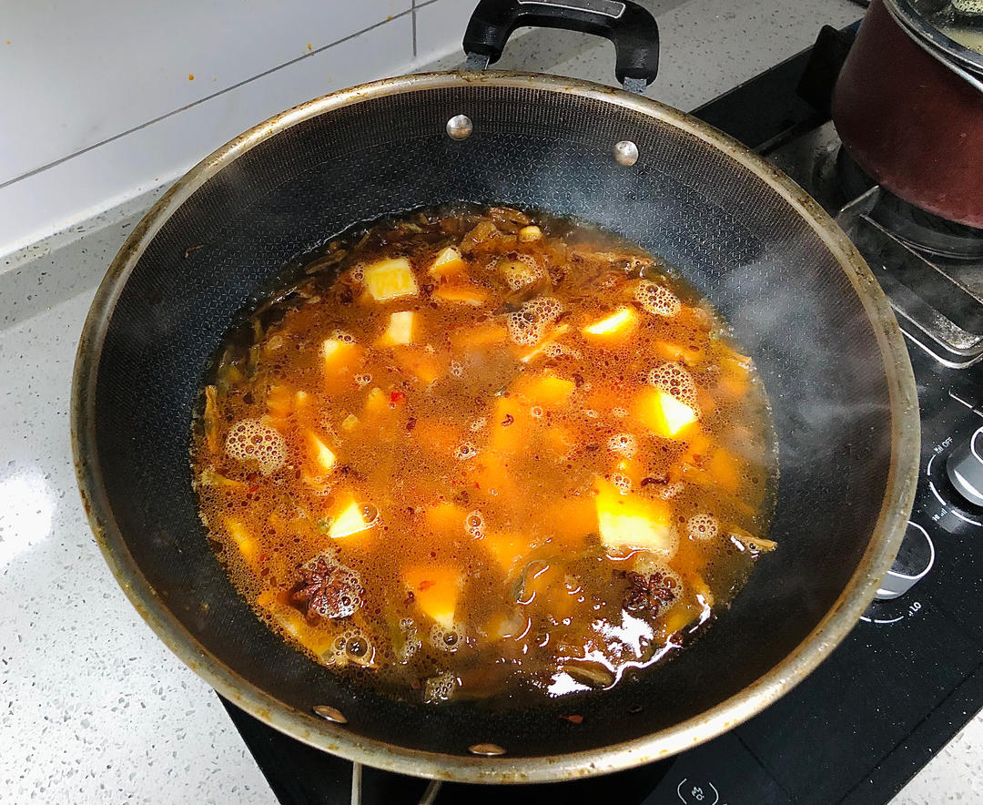 狂炫三碗米饭🍚干豆角土豆烧肉😋超简单一看就会的做法 步骤5