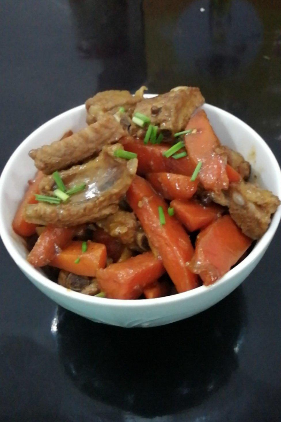 胡萝卜烧排骨