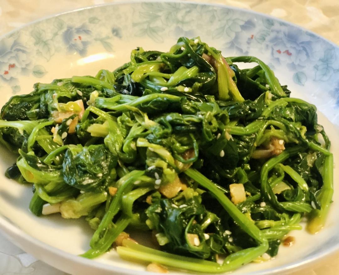 凉拌菠菜(家传秘方)