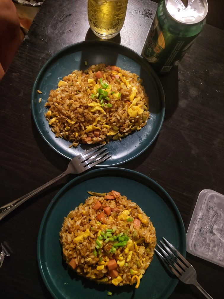 邻居抢着来我家吃土豆香肠炒饭，原来这么香！