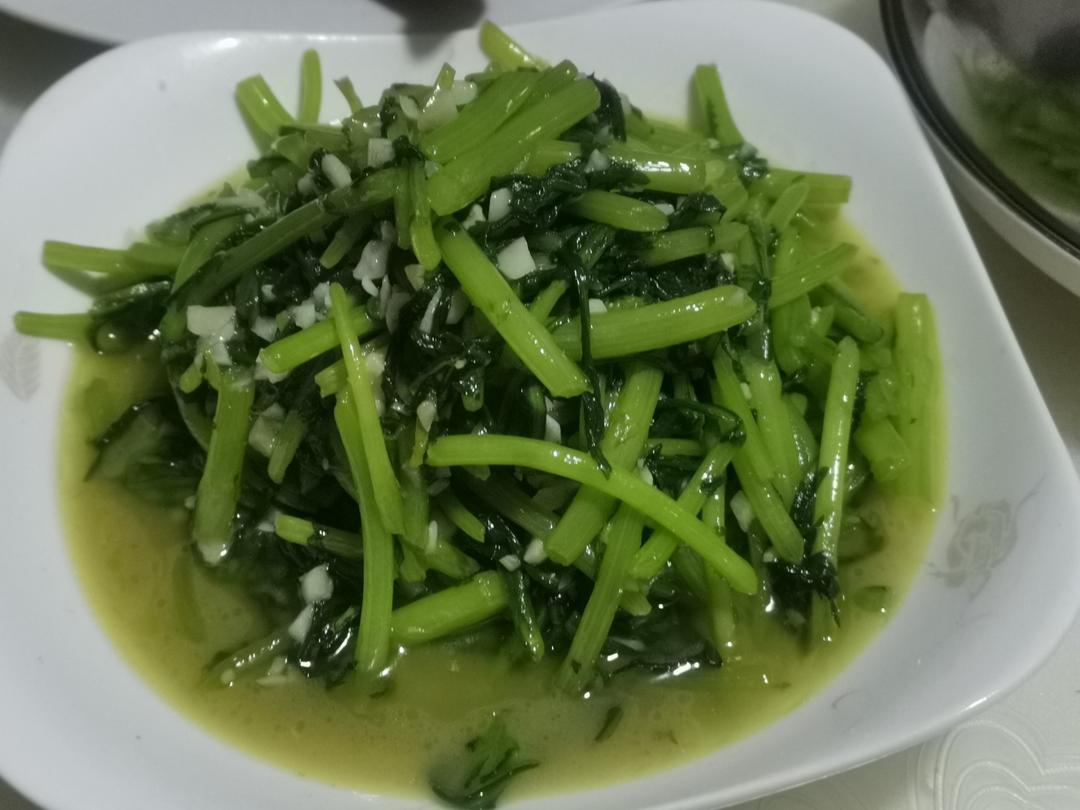 清炒茼蒿
