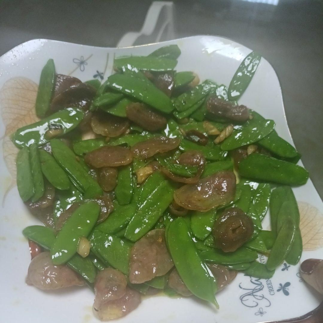 无比简单的荷兰豆炒腊肠，营养又好吃～！