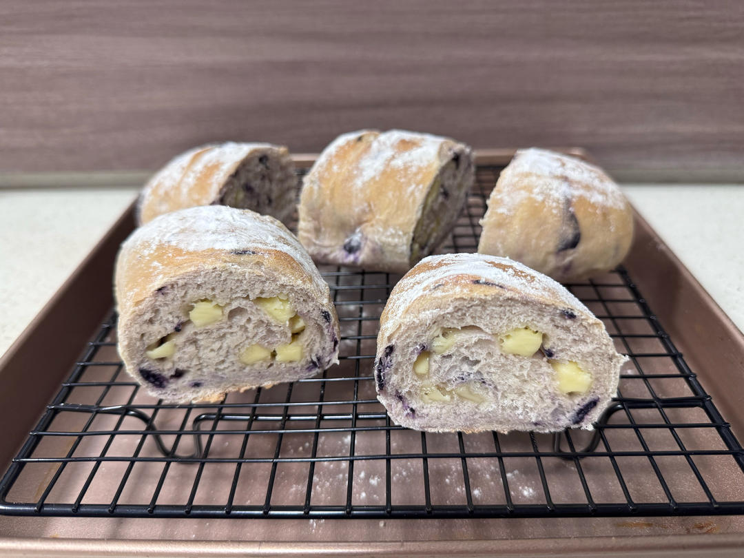 蓝莓乳酪软欧包🥖｜满满花青素➕🧀｜外脆内软一口爱上♡💌♡