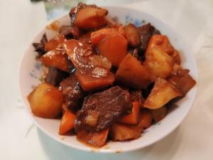 红烧牛肉土豆的做法 步骤6