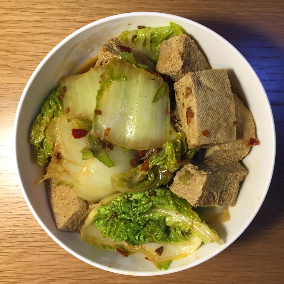 辣味白菜炖冻豆腐