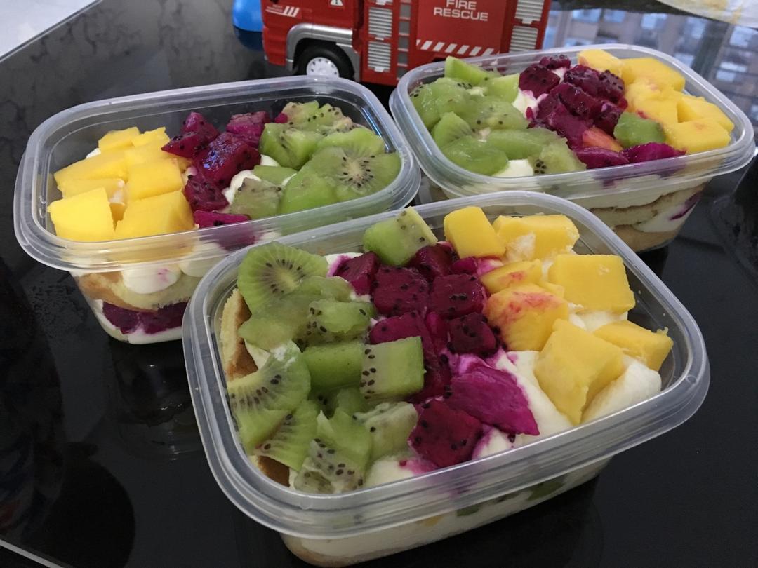 简单快手的便当饭盒水果盒子蛋糕