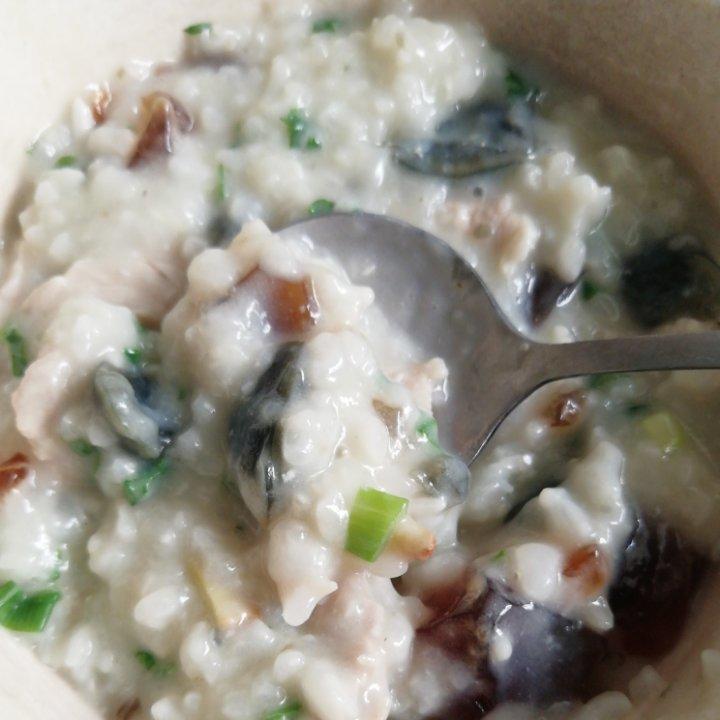 营养早餐-皮蛋瘦肉粥