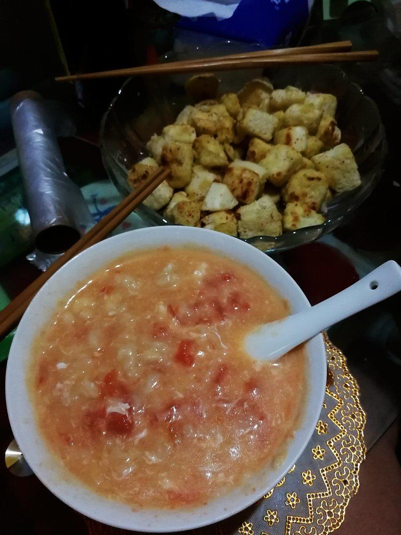 西红柿鸡蛋疙瘩汤