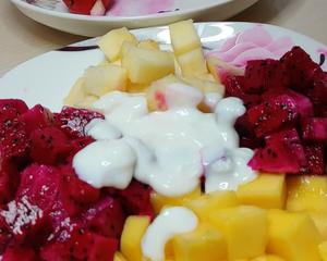 情人节奉上:彩虹水果🍎酸奶燕麦片🌸的做法 步骤4
