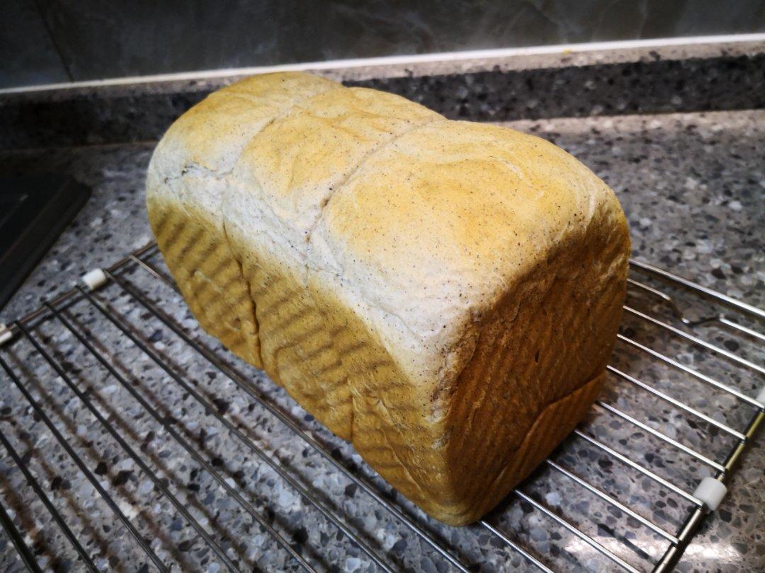 营养丰富的黑芝麻小吐司