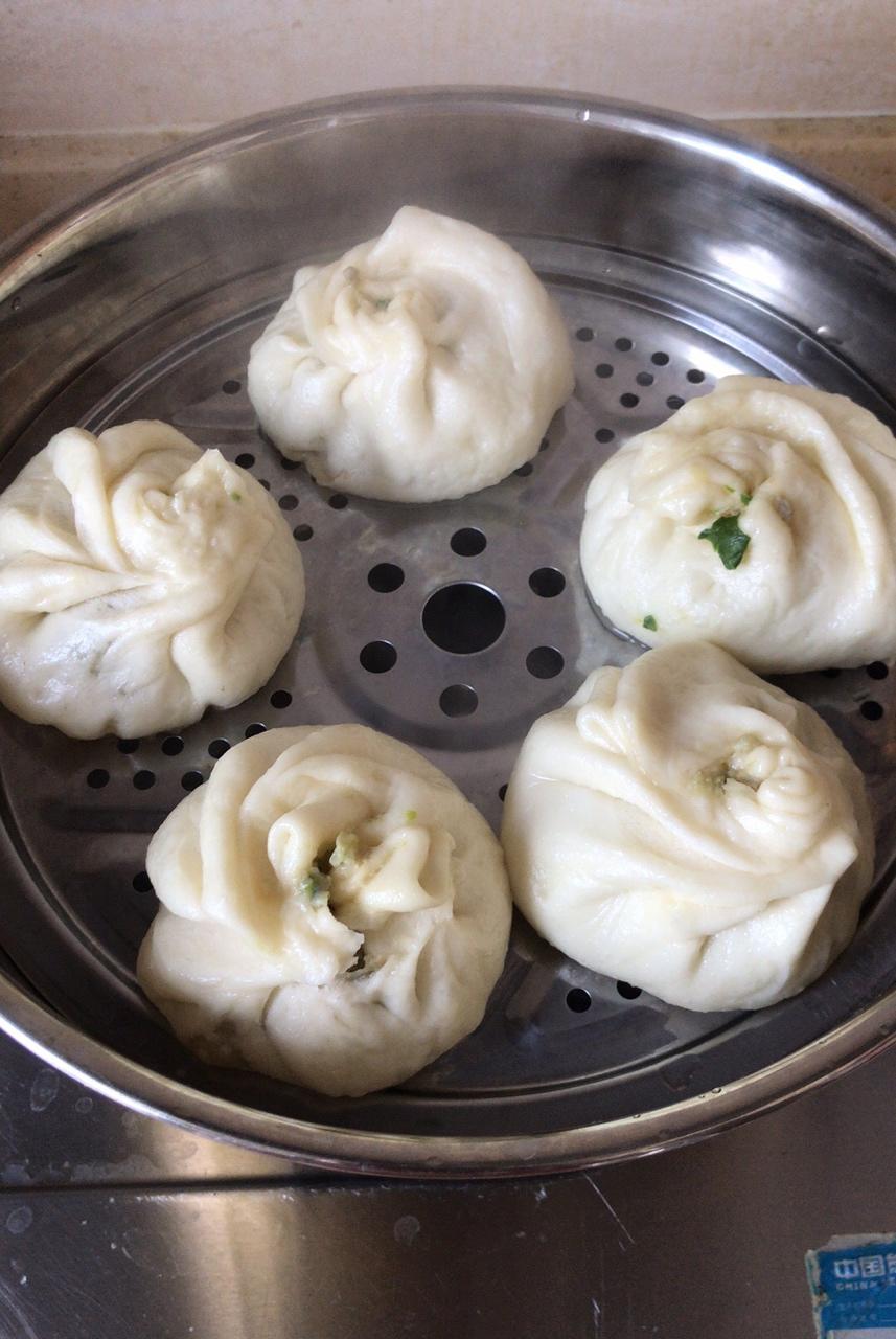 松软多汁的肉包子