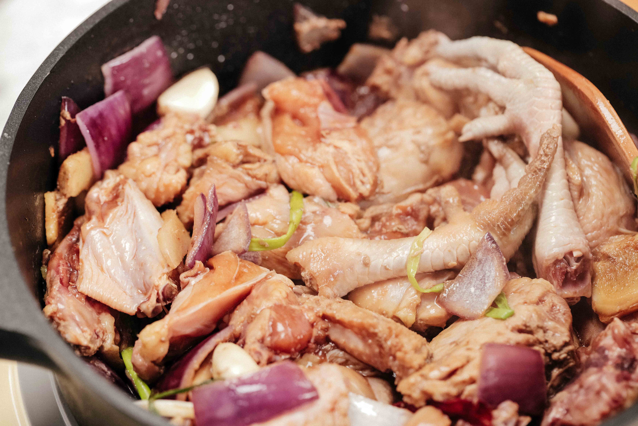 鲍鱼焖鸡 过年必备硬菜的做法 步骤10