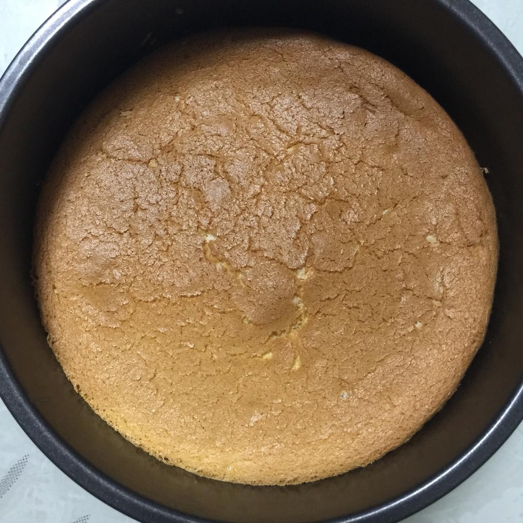超简单完美戚风蛋糕（6寸2蛋）附打发、翻拌、脱模视频