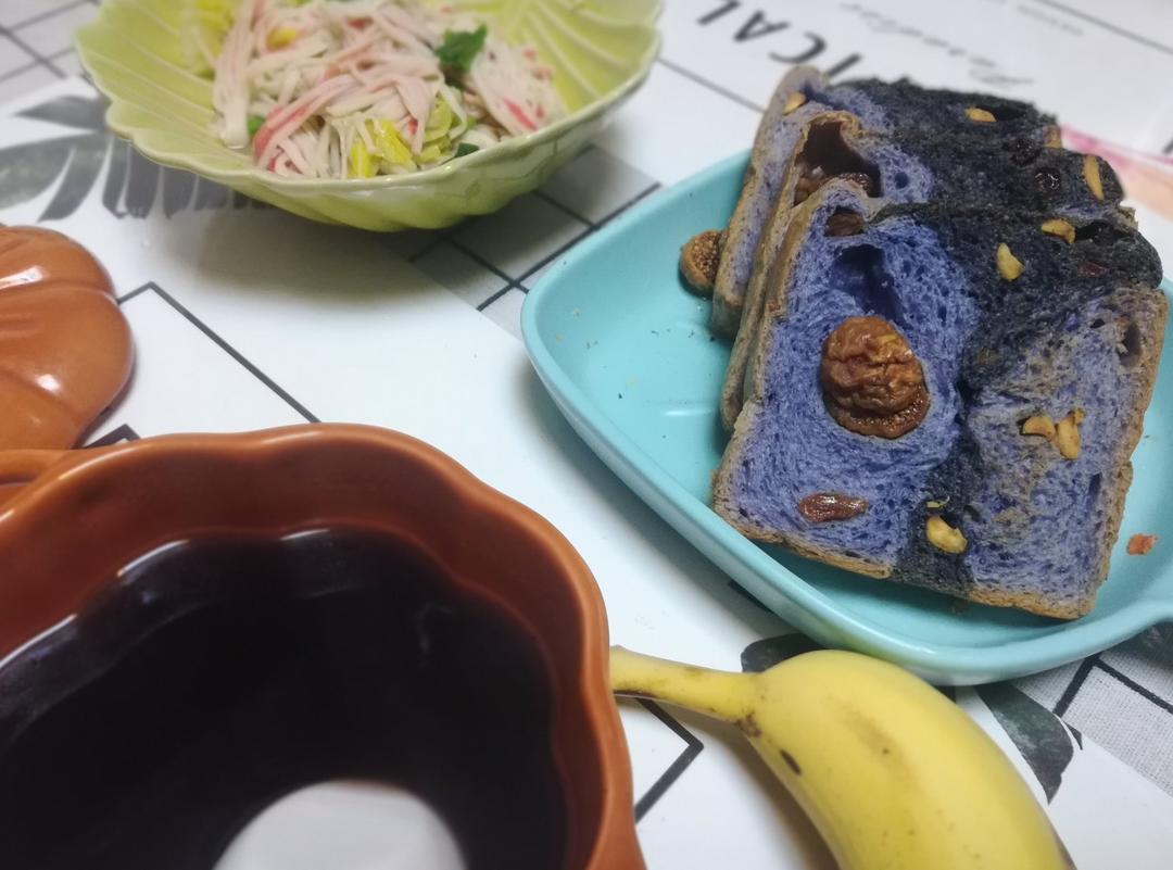 宝贝，我用早餐叫醒你