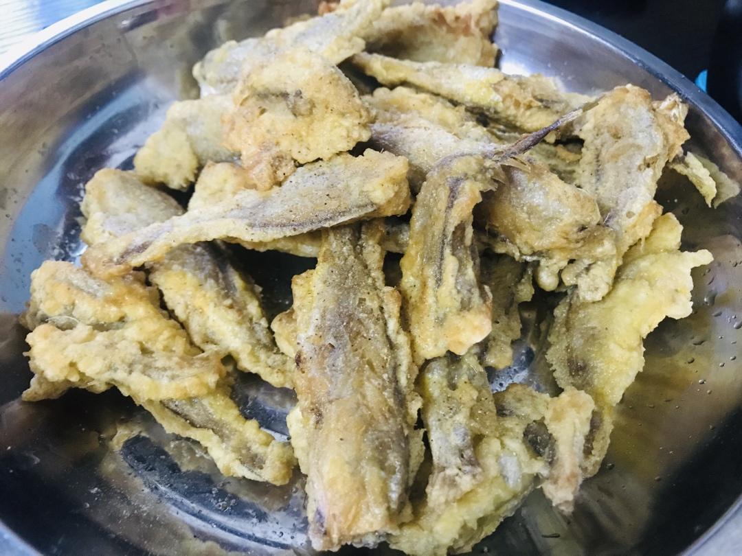 酥炸小黄鱼
