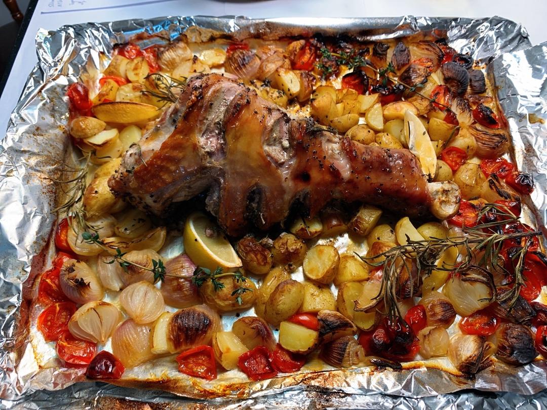 感恩节烤火鸡腿