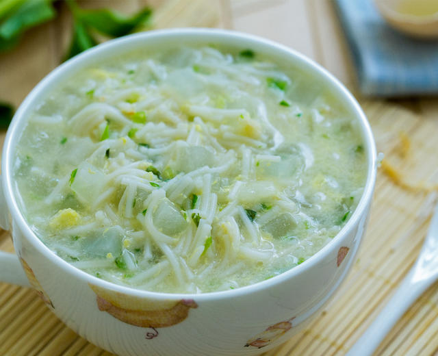 冬瓜虾皮碎碎面的做法