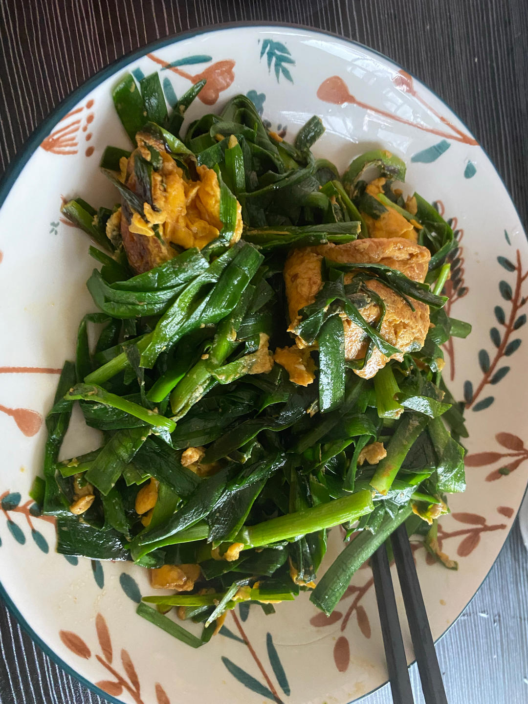 韭菜炒鸡蛋——三分钟快手下饭菜 掌握火候的秘诀