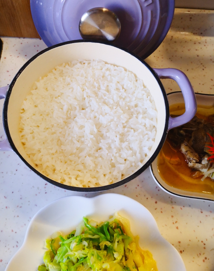 铸铁锅闷饭的做法 步骤1