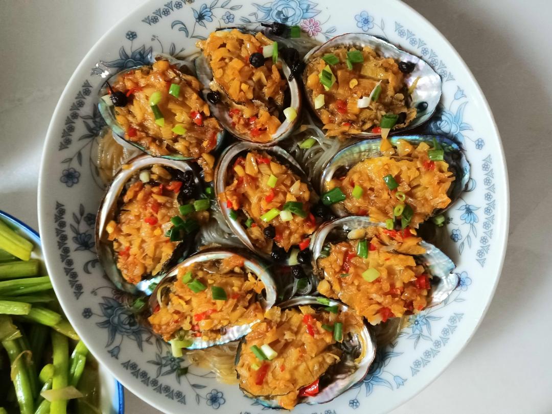 蒜蓉粉丝蒸鲍鱼